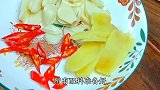 酱腌黄瓜您就像我这样做，酱香入味，清脆爽口，吃着可带劲了