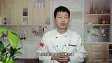 煮鸡蛋时，用清水就错了，大厨教你一招，5秒轻松去蛋壳