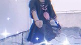 水手服是可爱，但也要挑对色系，你看我穿黑色系的水手服还可爱吗
