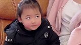 宝妈为偷吃零食四处躲藏，这演技也是没谁了.小戏精来了 宝妈 萌娃日常