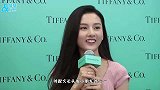 美女好会拍！宋祖儿穿绿色方领公主裙大玩特效滤镜