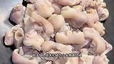 以后猪脚买回来你就像我这样做,酸辣开胃软嫩可口,太过瘾了