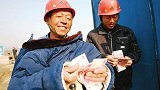 城市工厂招工，为何农民工比城里人更受待见？多半是这三个原因