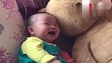 完全是刹不住车的状态，宝宝的笑声太有感染力了妈妈都被逗乐了