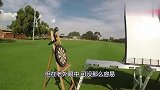 飞镖在左右弹跳后能命中靶心吗？小伙亲测，结果意外发生了！