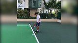 天秀！孔卡花式颠球发网球 不愧是足网双料冠军
