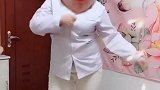 医院都是“人才”，护士姑娘的这一段表演，真是太有才了！