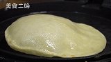 鸡蛋灌饼，教你个独家秘诀，保证柔软鼓大泡，一次3张不够吃