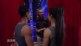 达人秀：钢管舞情侣疯狂炫技，台上一顿撒狗粮，高空砸吻太甜蜜！