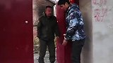 弟弟考上大学没钱交学费，嫂子卖首饰供他学，5年后弟弟回来了