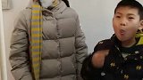 网友们吃过可以吞云吐雾的美食吗？网友：烟民可以试试用它戒烟！