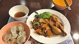 CBA青岛赛区球员餐厅美食一览 菠萝凤片手抓羊肉成亮点