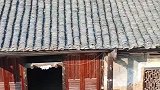 这个村最差的房子和最好的房子