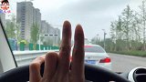 告别开了八年的大众，农村姑娘终于换新车了，十几万买这车值吗