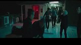 常威看上去温文尔雅彬彬有礼，怎料发起狠来，让人看着都害怕！