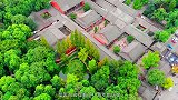 成都一座有名的千年古寺，坚持不收门票，游客进入还免费送香