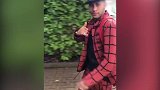 内马尔一身潮装 但你这么穿裤子屁股不冷吗