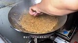 福建湖头小镇的物价真的低，米粉1碗3块，小肠汤4块料超多