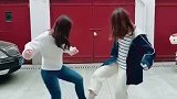 塑料姐妹花如何把流行舞曲跳成橡皮筋舞！
