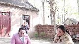 父亲去世后，母亲天天偷偷出门，3个女儿不解偷偷跟踪，结局感人
