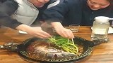 火锅店这一幕，被你们这样搞，老板还不亏死