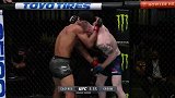 UFC格斗之夜186主赛：亚力克斯-卡萨雷斯VS凯文-克鲁姆