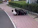 盘点憨憨男生的倒霉瞬间，不好意思今日功德又笑没了