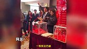 买房又送车！女子买房抽奖抽中一辆迈巴赫S480！全场沸腾撒花欢呼