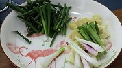 客家煎焗排，一次做3根都不够吃的一道特色菜，香嫩过瘾做法简单