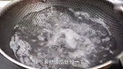 做“清炒南瓜丝”，切不可直接下锅炒，多做这一步，清脆爽口又入味
