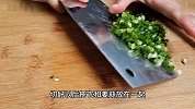 水煮肉片的家常做法，味道正宗，肉片鲜嫩入味，比饭店的还好吃
