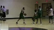 街球-13年-CP3训练营惊现保罗接班人 超强晃动演绎进攻变奏曲-专题