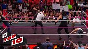 WWE-17年-RAW第1272期十佳镜头：圣盾齐心协力送斯特劳曼三重炸弹-专题