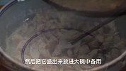 炒花甲最忌直接焯水，海边人都是这么做的，香辣入味干净无沙，香