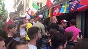 格列兹曼为法国扩大比分！这些法国球迷兴奋得高唱马赛曲