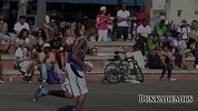 街球-13年-TFB主力战将Guy Dupuy自抛自接超远距离胯下扣篮怒视VBL街球世界巡回赛-专题