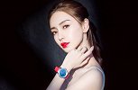 好美一女的，baby杨颖出席活动，路人镜头下的她长这样