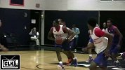 街球-14年-顶尖100人训练营：天才得分手的单挑Dennis_Smith_Jr_vs_Antonio_Blakeney用暴扣回应-专题