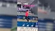 空中漫步！民间扣篮王陈登星飞跃8把椅子
