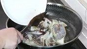 螃蟹豆腐汤原汁原味做法超简单的海鲜汤，家常海鲜豆腐汤鲜美醇厚