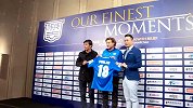 港超迎来史上最大牌外援！ 弗兰亮相杰志新闻发布会秀18号战衣