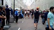 20年一胜太难得！伊朗球迷街头高歌
