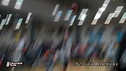 街球-14年-Courtside Films：约翰卢卡斯中西部邀请赛：白人控卫希望Xzavier Barmore 单手传球一绝-专题