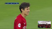 胡尔克连过四人低射中柱 王燊超补射击中边网
