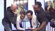 WWE巨星凯撒罗及奥斯丁空降LPL演播室 客串主持嗨翻全场