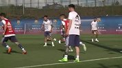 梅西领衔阿根廷训练 小马哥重返甘伯体育城
