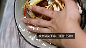 五指毛桃炖骨头汤，健脾祛湿，清甜滋润