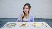 女神好怕怕：城会玩！吃零食居然也能如此作死