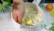 1分钟教会你看剧必备小零食卤鸡爪