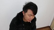 到底是美女护士太可爱，还是病人装疯卖傻，这个视频让人哭笑不得